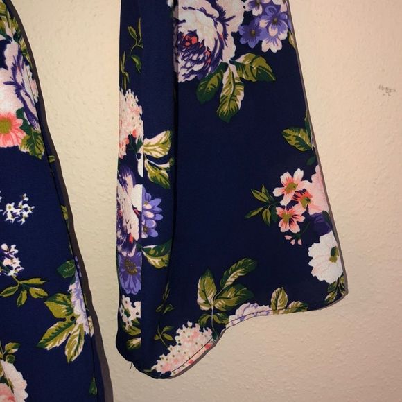 Altar’d State Floral Romper Size Small - Picture 4 of 6